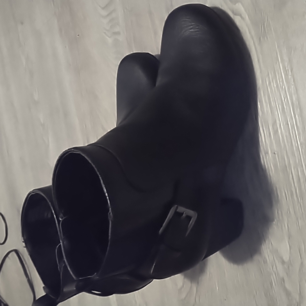 New Black boots